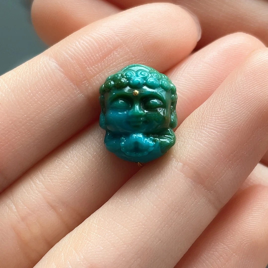 绿松石未镶嵌颈饰