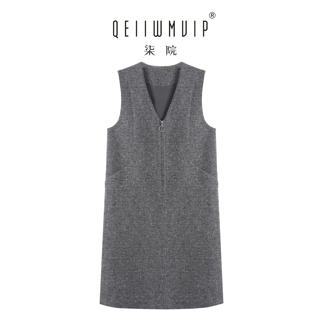 QEIIWMVIP/柒院冬季轻奢新款气质百搭无袖V领显瘦背心裙7535