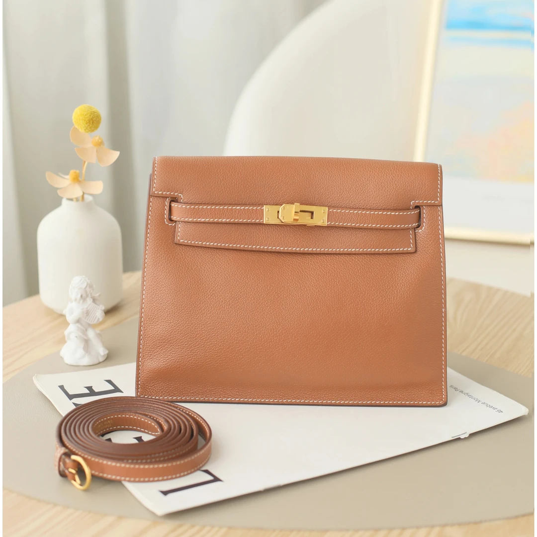 全新未使用 Hermes/爱马仕 Kelly Danse 22 W刻 EV皮 金棕色 金扣
