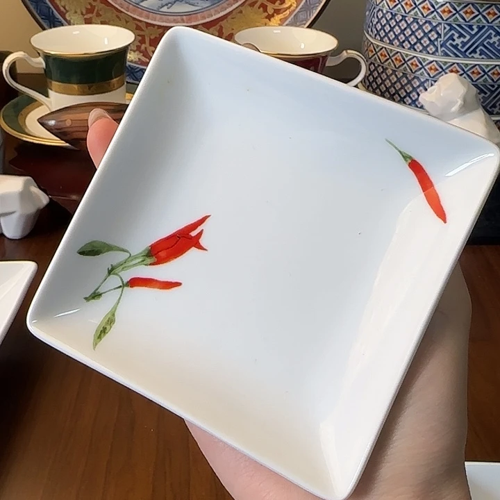 瓷AAX7308白瓷小方钵 两只画片不同