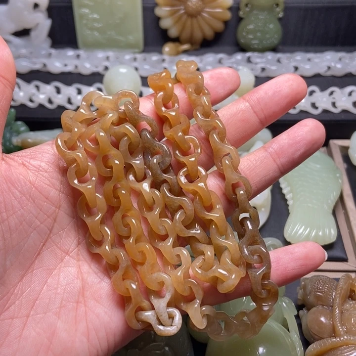 颈饰未镶嵌和田玉