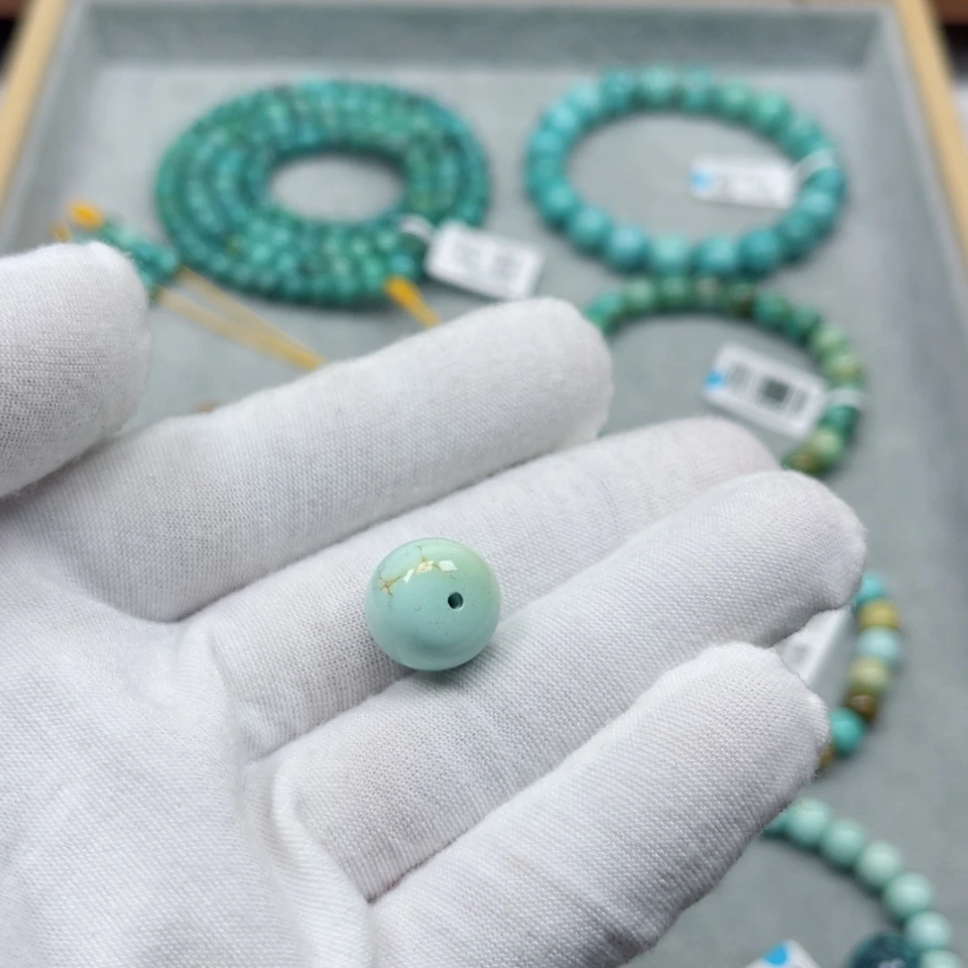 绿松石未镶嵌挂件