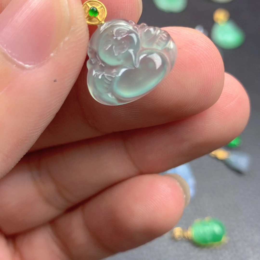 【闪购商品】颈饰18K金镶嵌翡翠翡翠