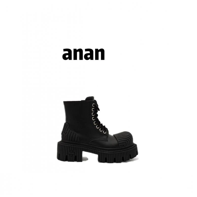 【ANAN】新款未来涟漪机车靴十字花齿轮马丁靴女鞋