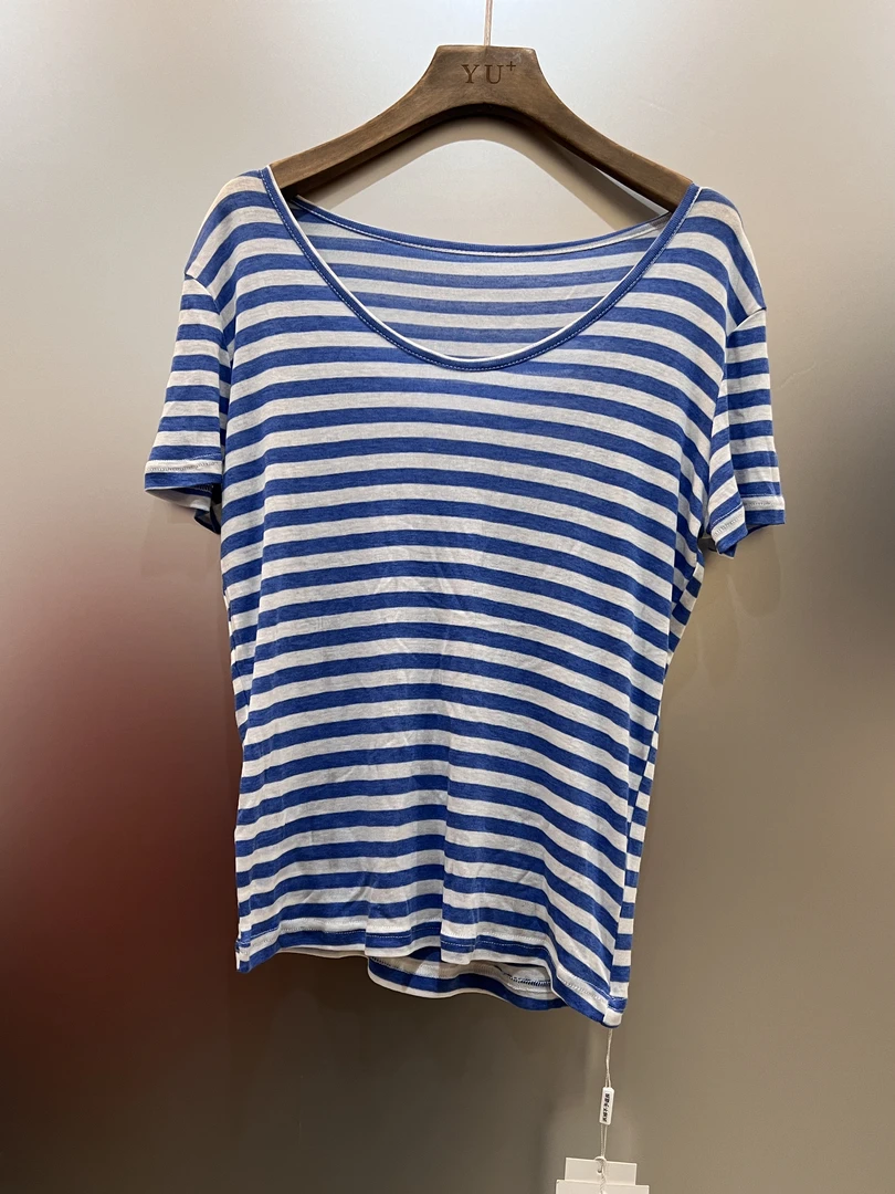 静姐  新款百搭刺绣花纹重工短袖上衣251125