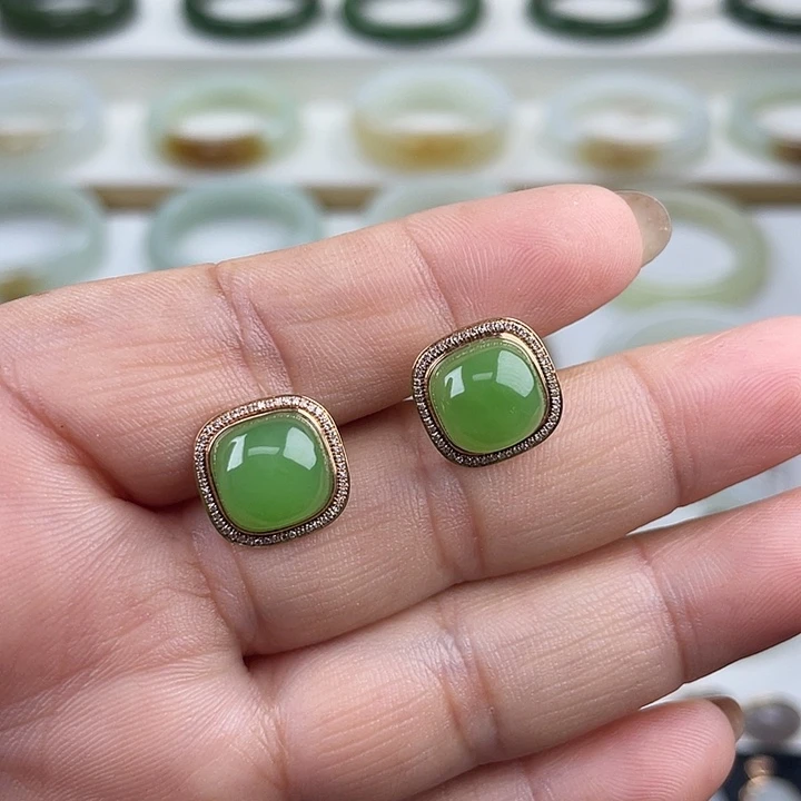 和田玉（碧玉）18K金镶嵌珠宝奇石耳环