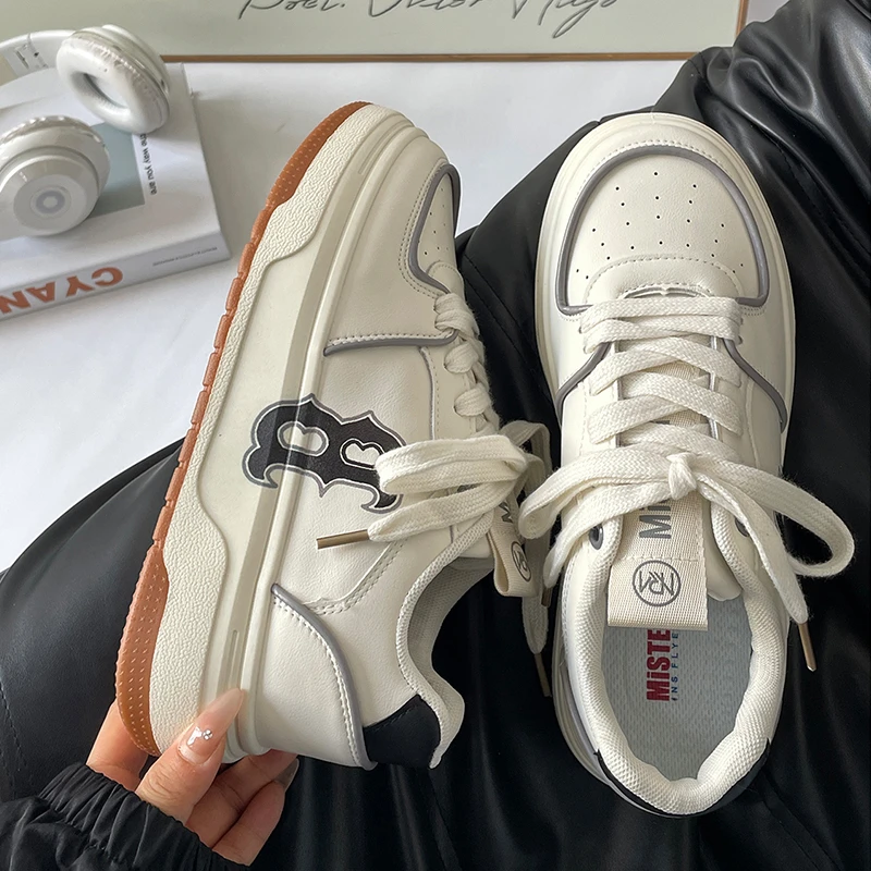 低帮字母小众板鞋女2025新款原创厚底休闲小白鞋百搭运动潮鞋2559