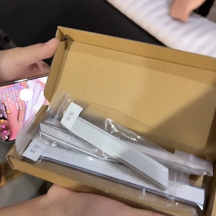 宝马x1微瑕防撞条白色