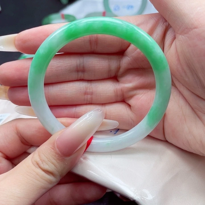 未镶嵌手镯翡翠翡翠