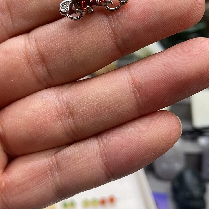 大***熊和田玉未镶嵌颈饰