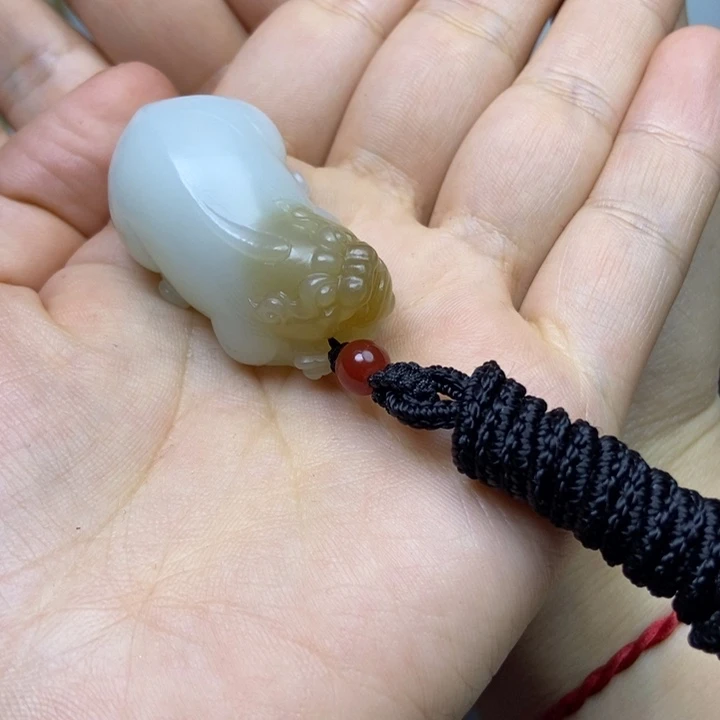 吊坠(赠链)未镶嵌和田玉正****馆