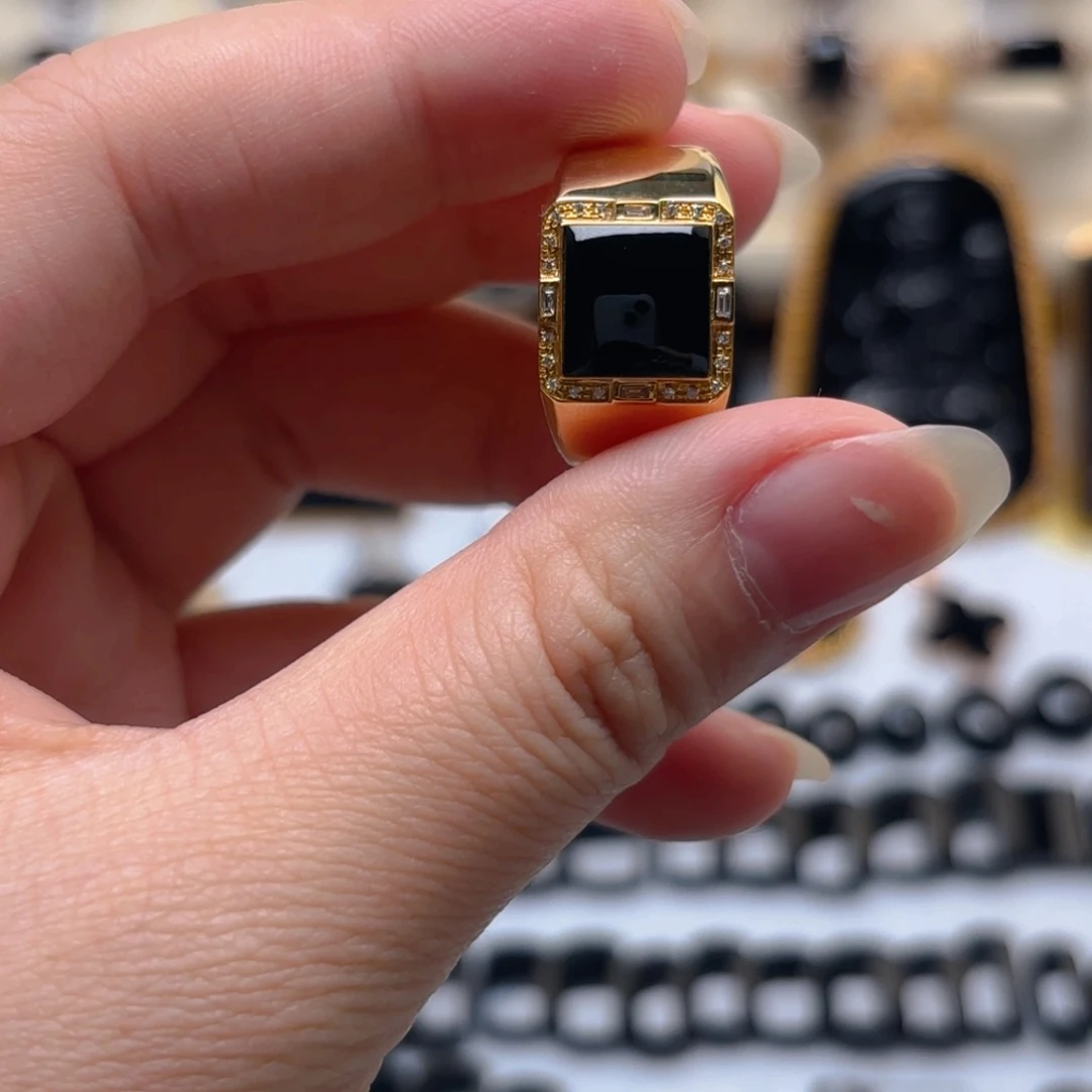 翡翠18K金镶嵌戒指缅甸翡翠