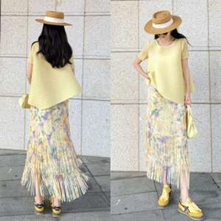 【韩女士】2025早春气质经典褶皱斜T加印花百搭流苏半裙