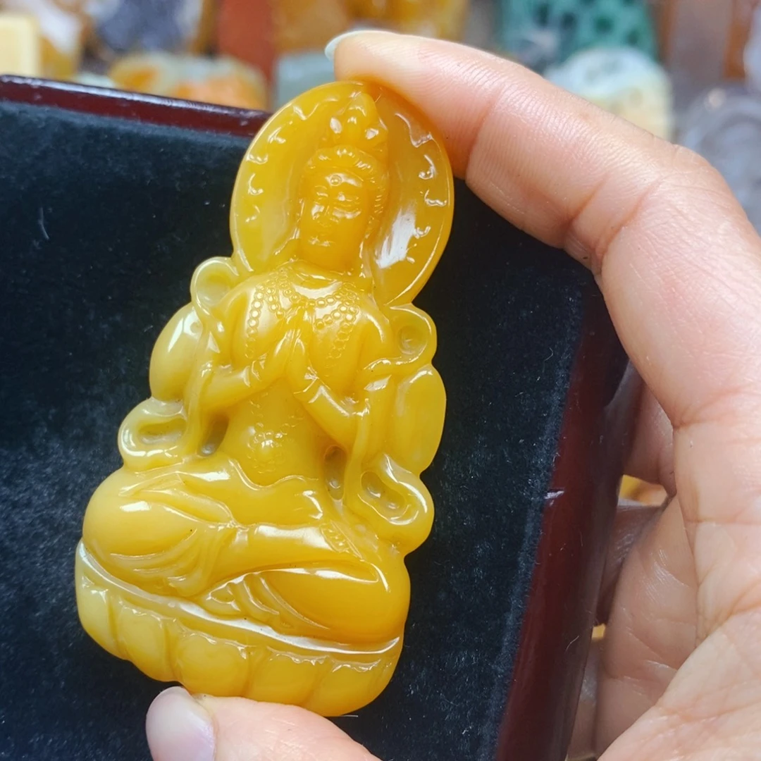 石英质玉（黄龙玉）未镶嵌颈饰