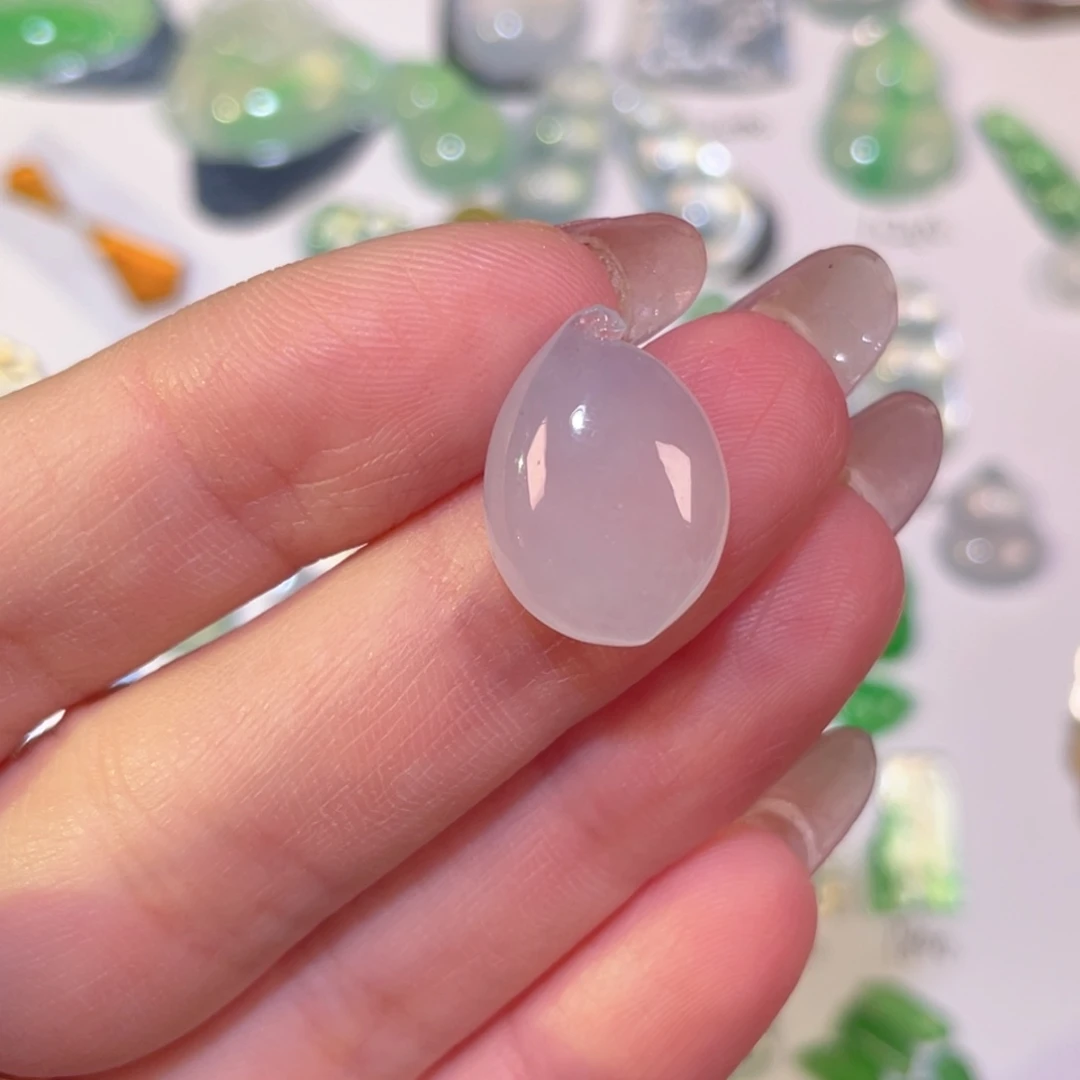 翡翠未镶嵌颈饰裸石