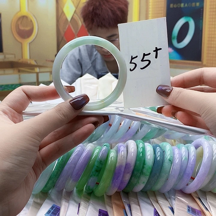 翡翠未镶嵌手镯qw