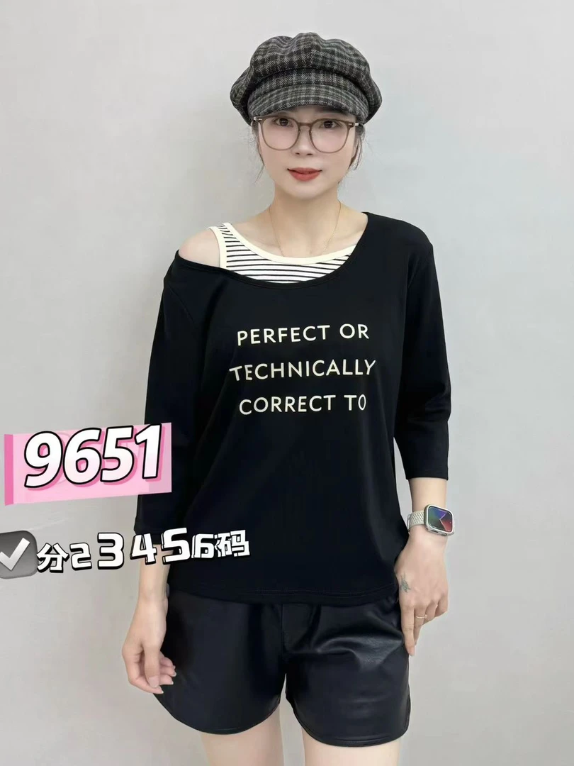 彩衣蝶字母T恤少女风韩版宽松女士休闲风拼接印花褶皱休闲