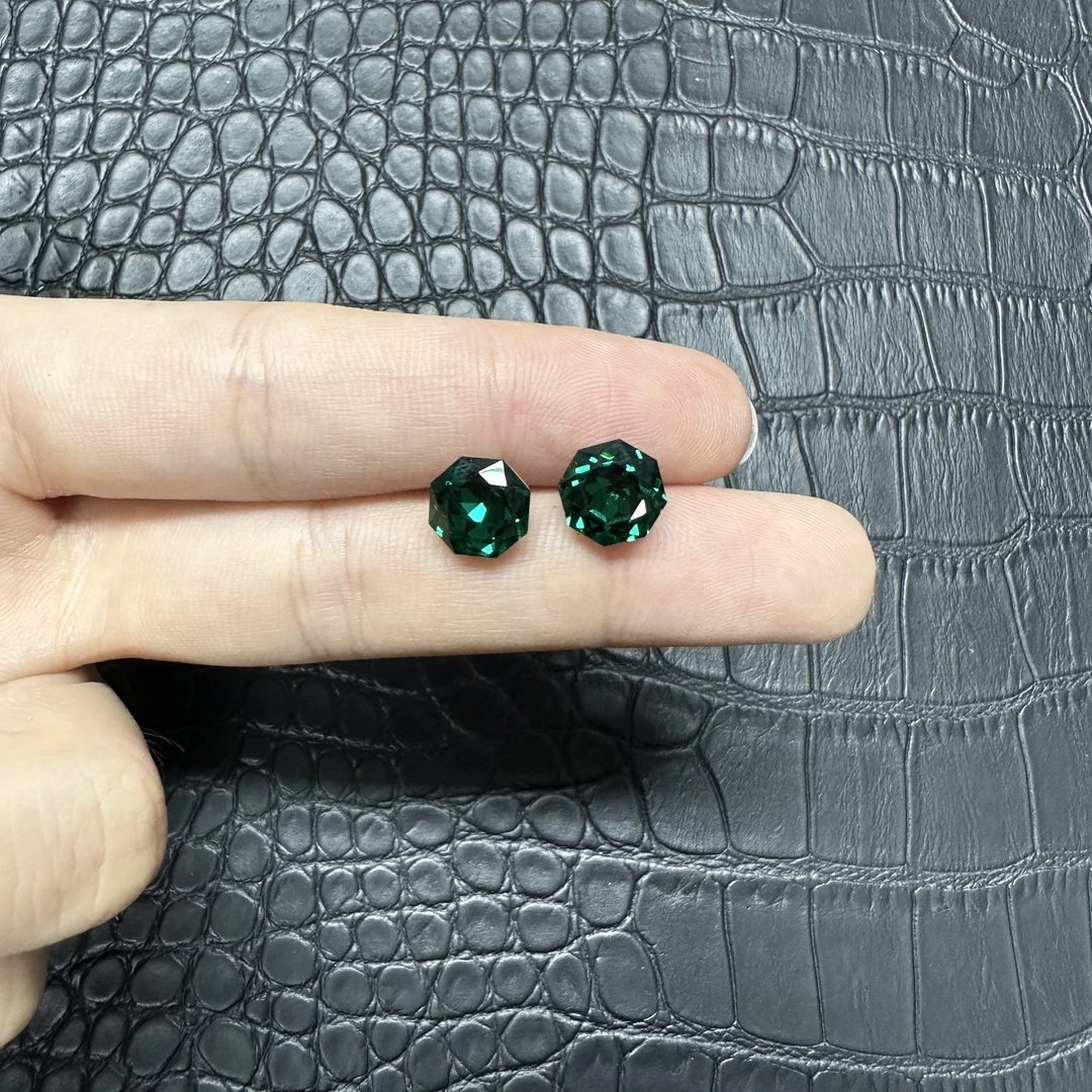 JDP1198阿鲁沙-典藏轻奢祖母绿-精工925耳钉