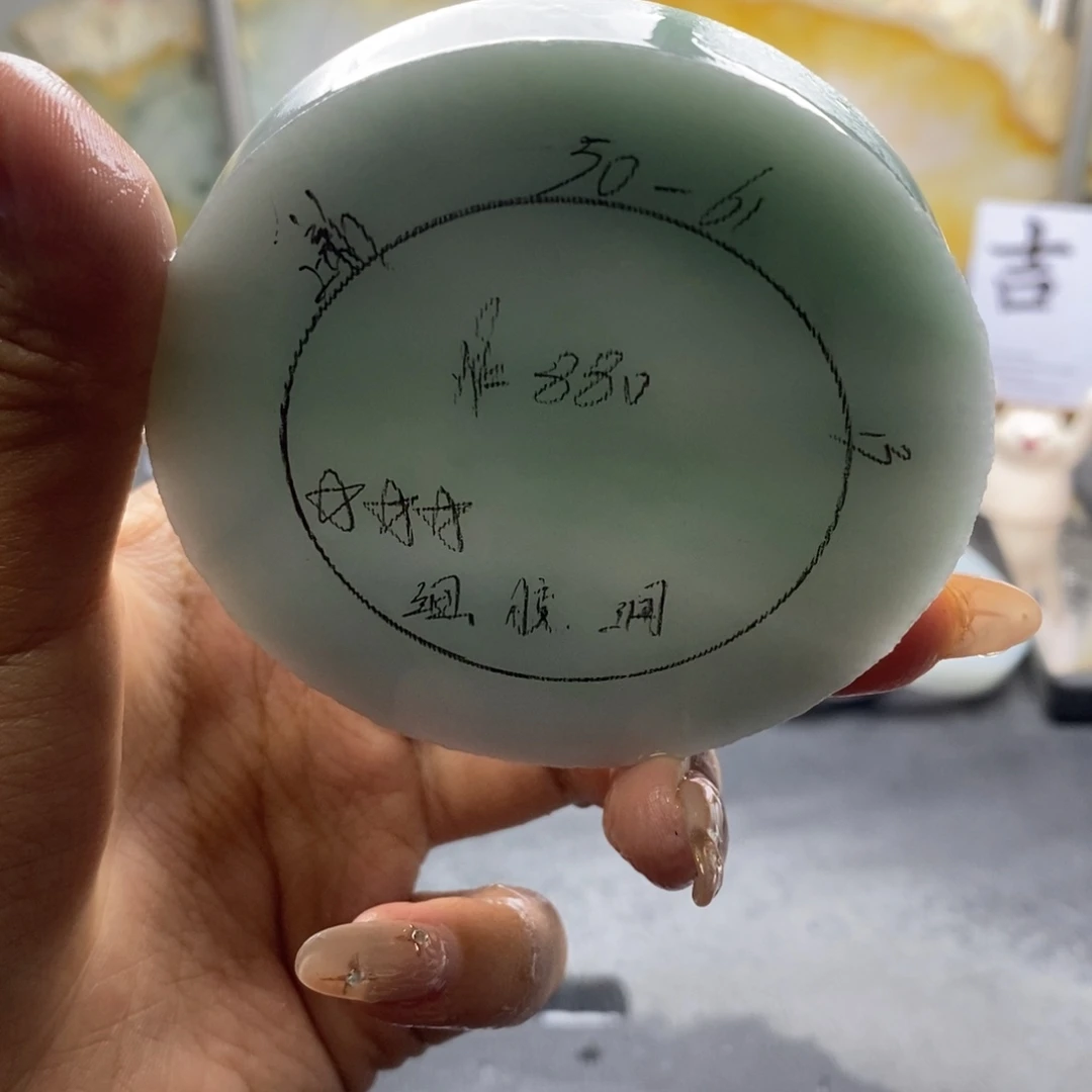 定制翡翠未镶嵌翡翠手镯