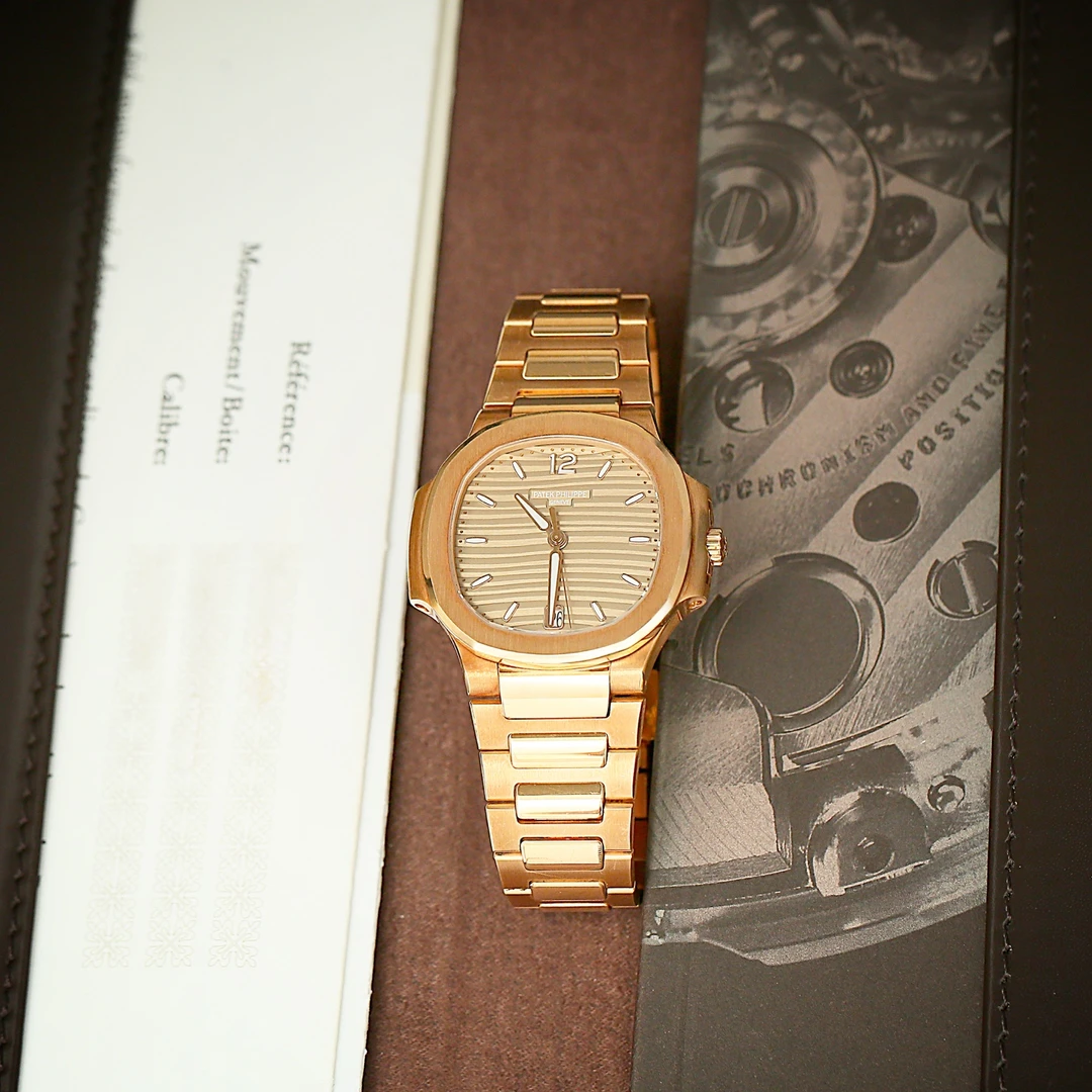 99新 Patek Philippe/百达翡丽 百达翡丽7118R玫瑰金白面23年全套