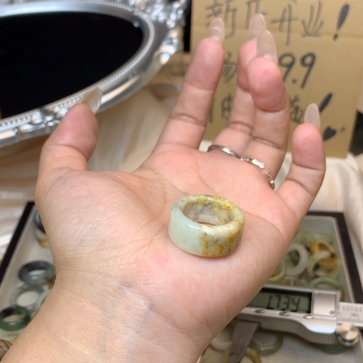 李***壹合金蛇纹石玉戒指