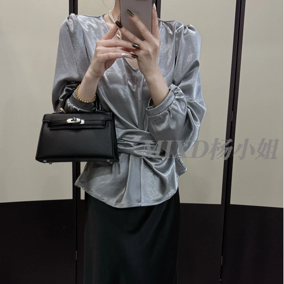 【MIXD杨小姐定制】2025春款高级感小众轻奢V领褶皱气质上衣