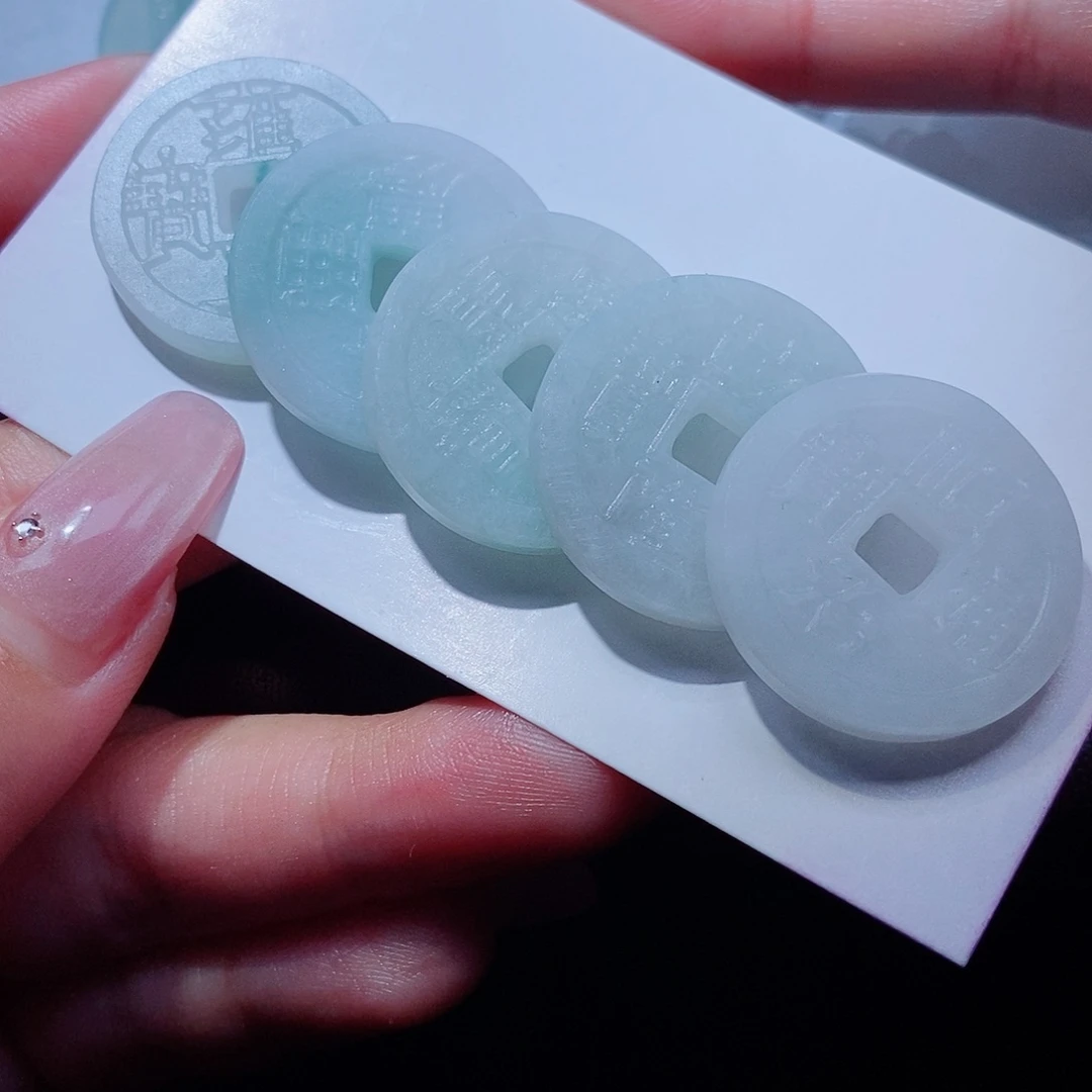 奔***！定制翡翠未镶嵌翡翠