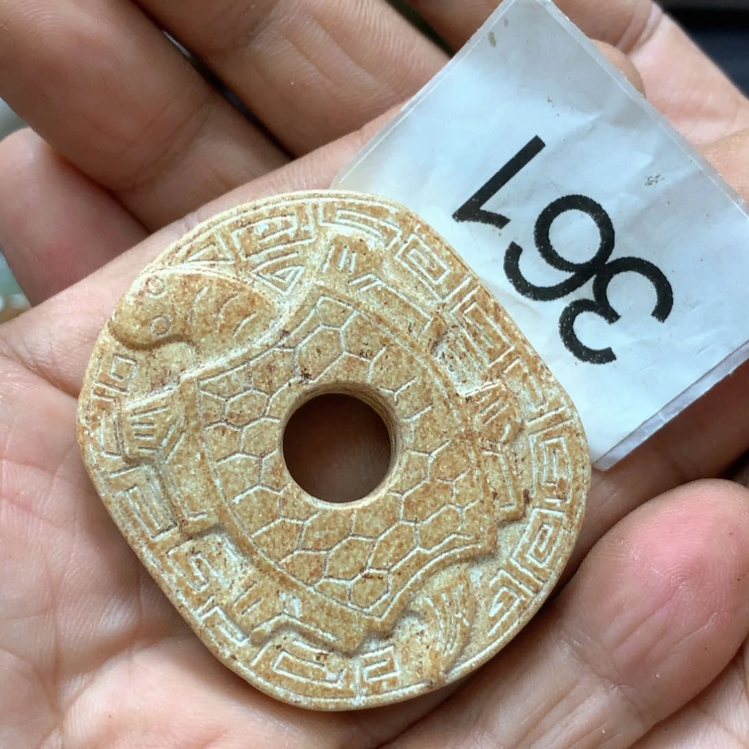 未镶嵌和田玉挂件