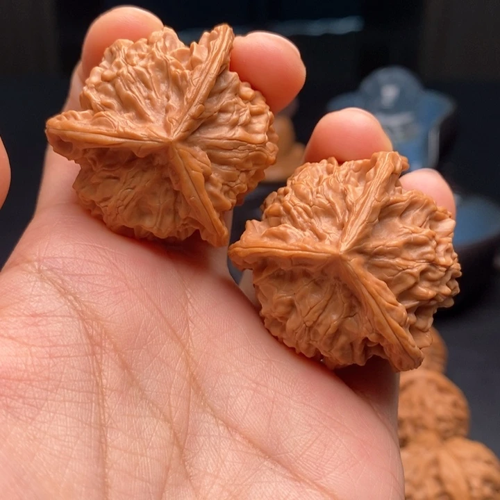 文玩核桃把件40三棱