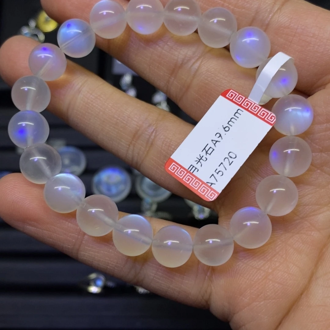 月光石手链未镶嵌小**?