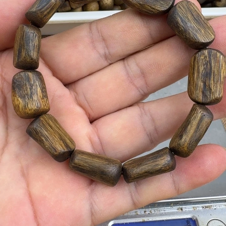 G***K手串沉香张勺子手串11克加