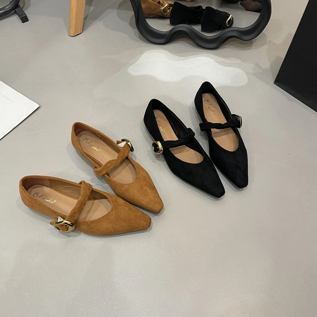 法式一字带尖头浅口低跟气质晚晚风单鞋2025新款绒面时尚单鞋百搭