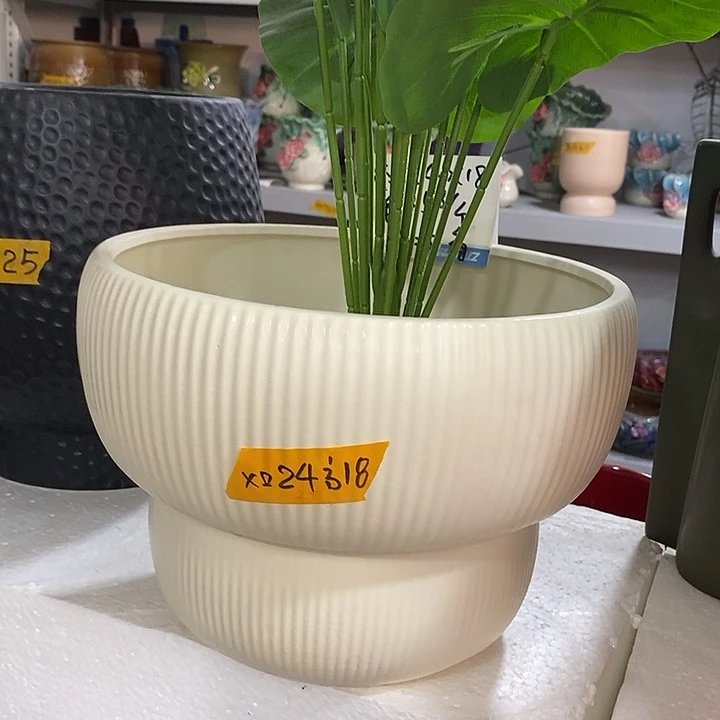 摆件陶陶盆有孔 瑕疵介意勿拍