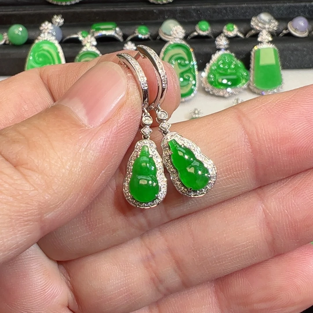 翡翠吊坠(不含链)18K金镶嵌耳饰