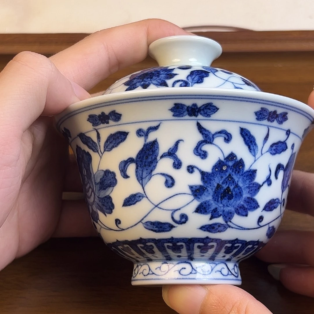 问青坊柴窑缠枝花卉盖碗