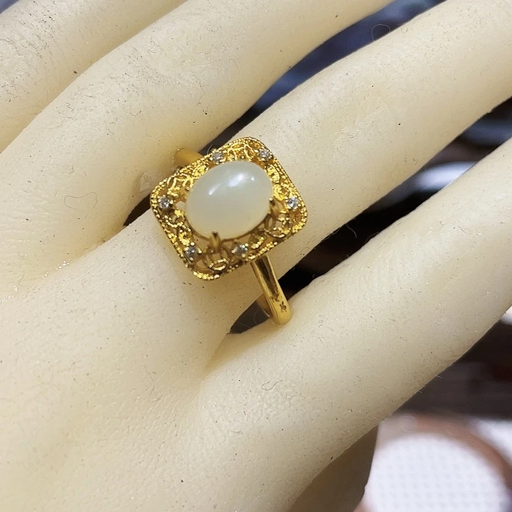 和田玉未镶嵌戒指