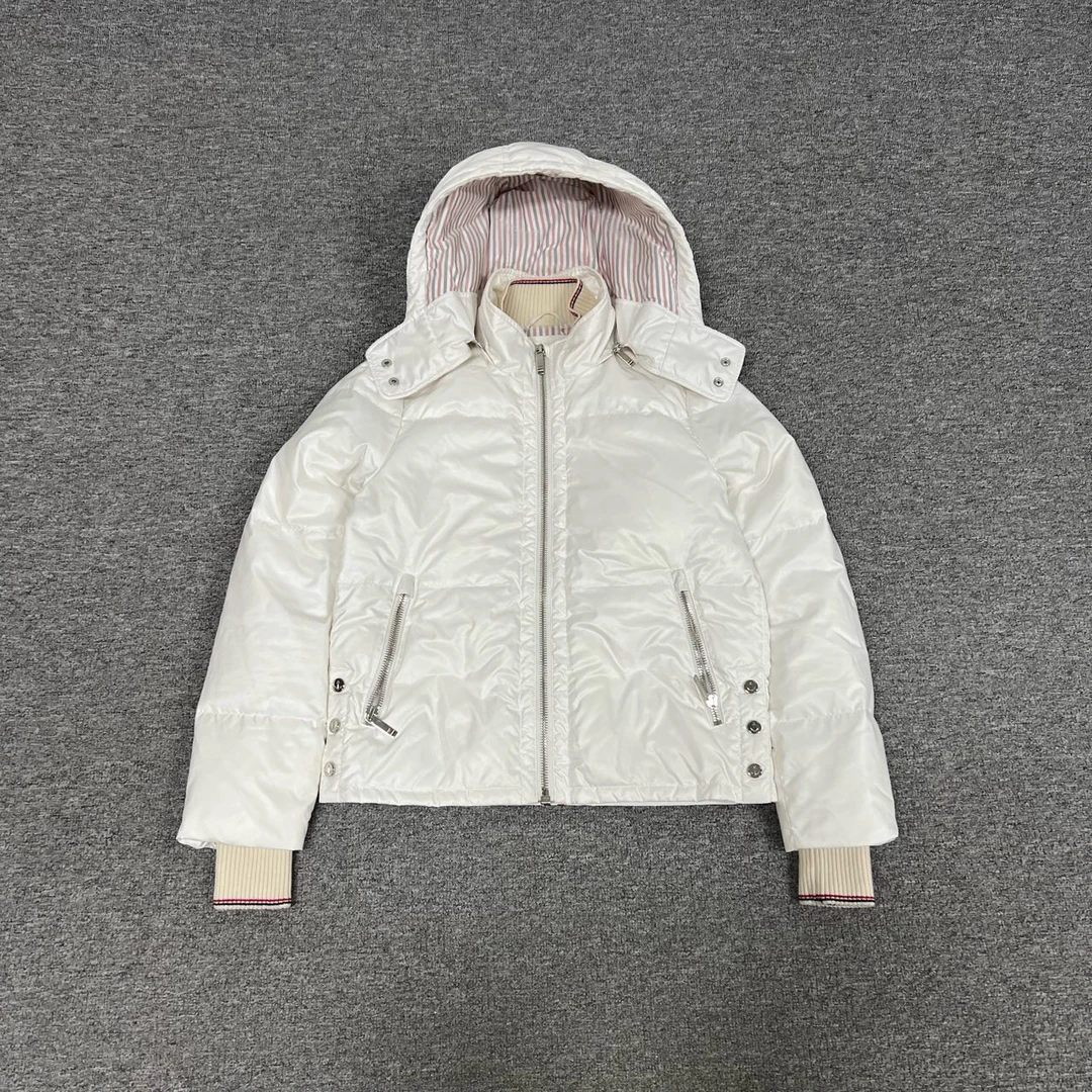 99新 THOMBROWNE tb 连帽羽绒服 38码