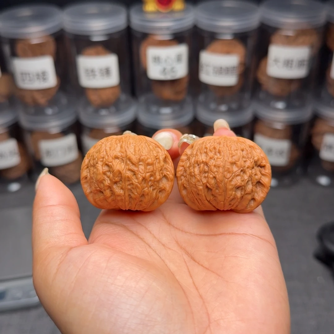 丸****文玩核桃把件血麒麟