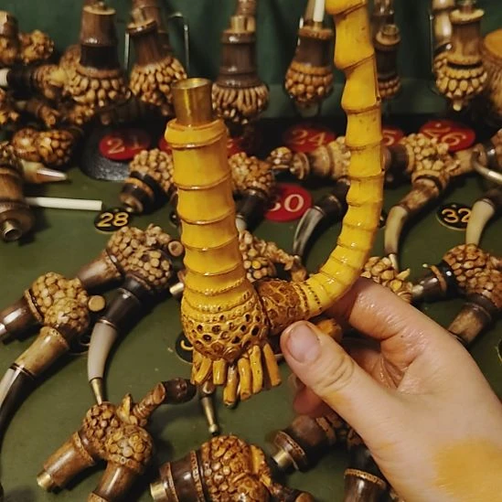 郭***才贵州特色竹根烟斗工艺品手把件