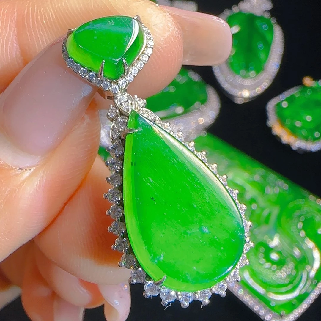 翡翠吊坠(赠链)银S925镶嵌