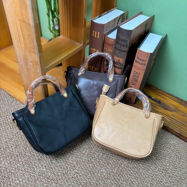 2025休闲菜篮子女包小手提头层洗水抓纹植鞣牛皮小斜挎包