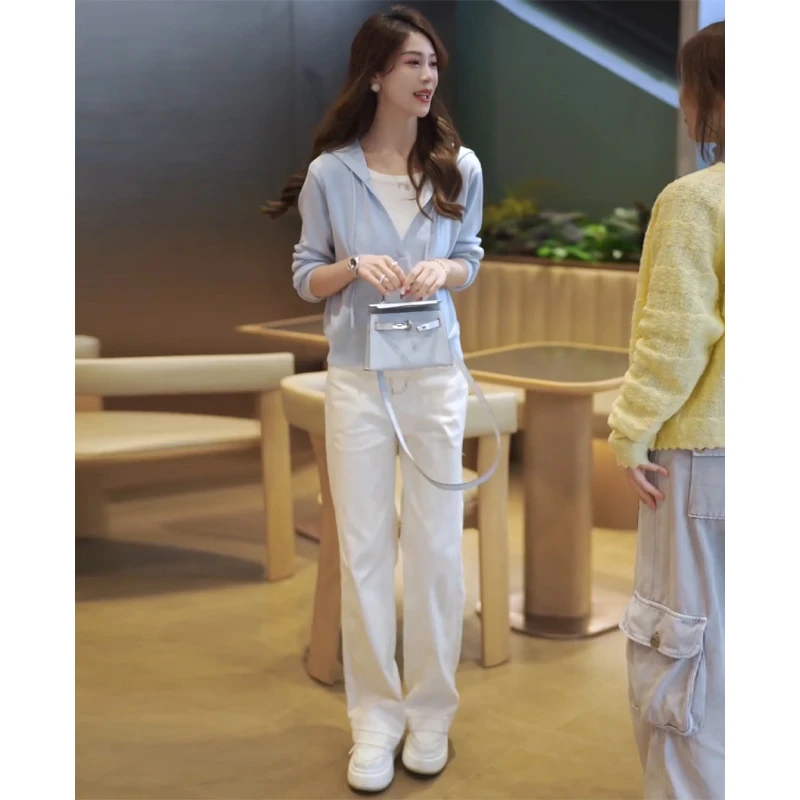 春装搭配一整套女2025新款假两件连帽针织衫上衣直筒牛仔裤两件套