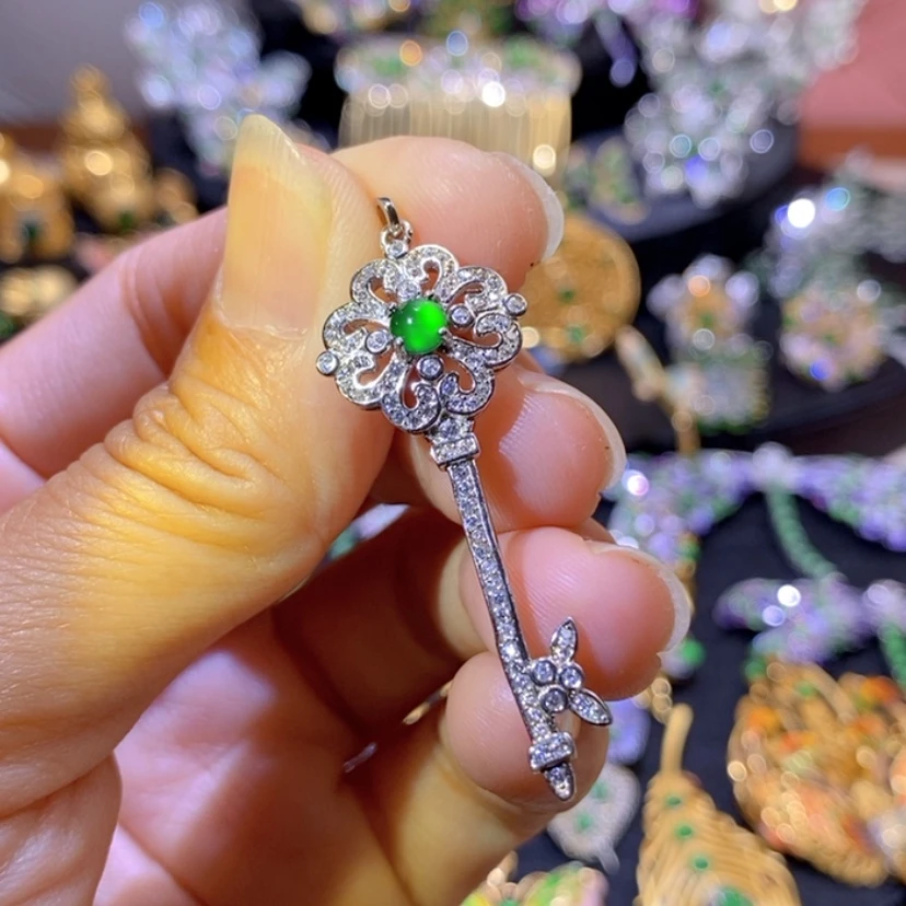 【闪购商品】未镶嵌挂件翡翠