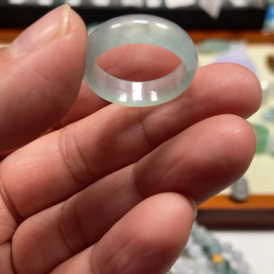 翡翠未镶嵌戒指翡翠