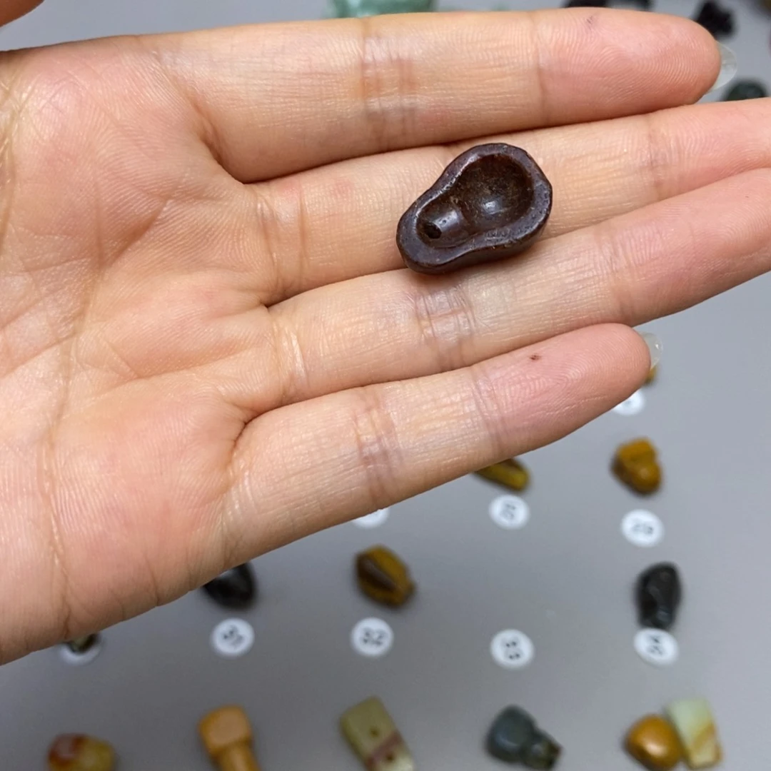 蛇纹石玉合金配饰杜****游