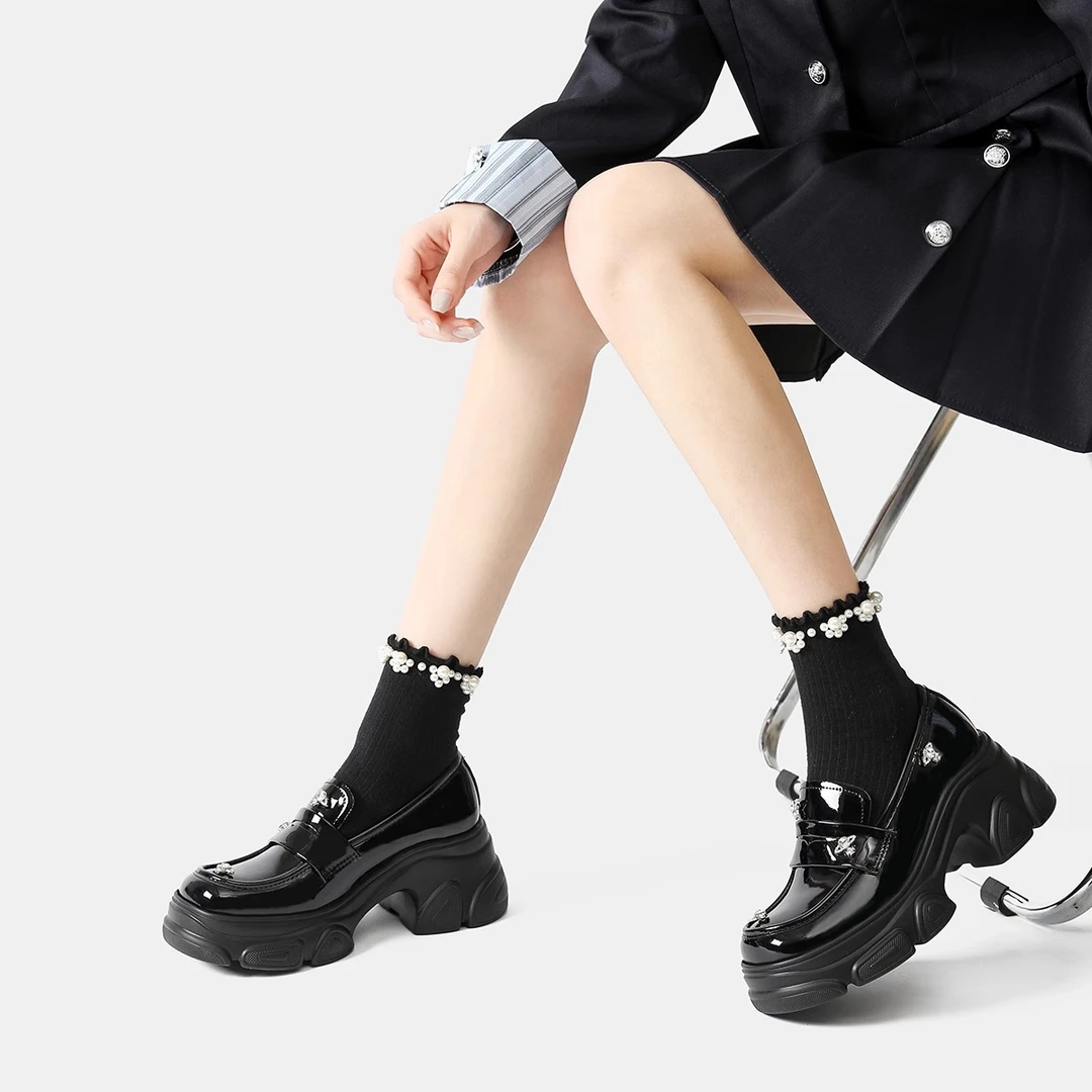 厚底增高乐福鞋女英伦风松糕单鞋2025新款夏季水钻系带黑色小皮鞋