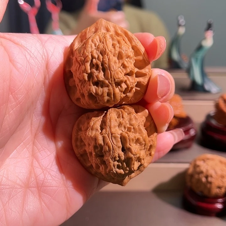 把件文玩核桃梨木台