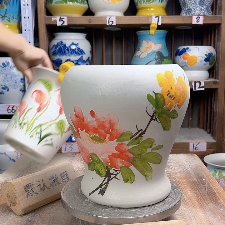 陶鱼尾红牡丹陶瓷