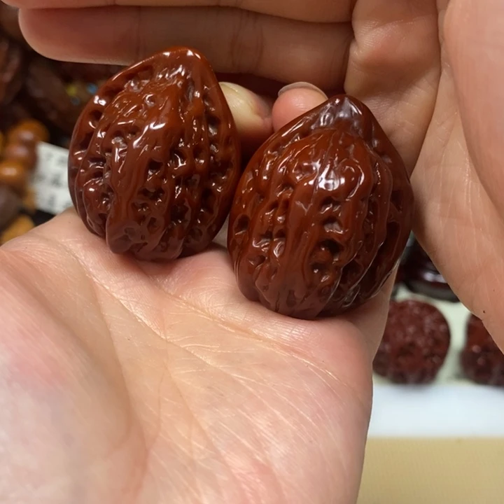 吊坠文玩核桃赤龙鸡心