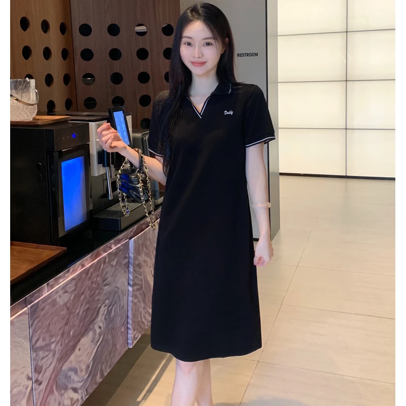【墨墨家】2025夏季新款时尚减龄翻领小V领气质显瘦连衣裙863